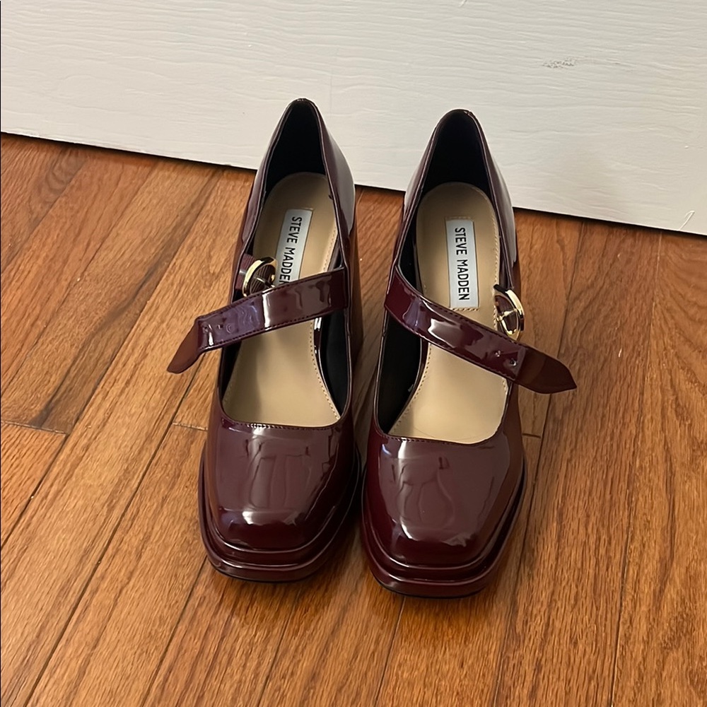 Steve Madden Red Platform Shoes with Chunky Heel NWOT